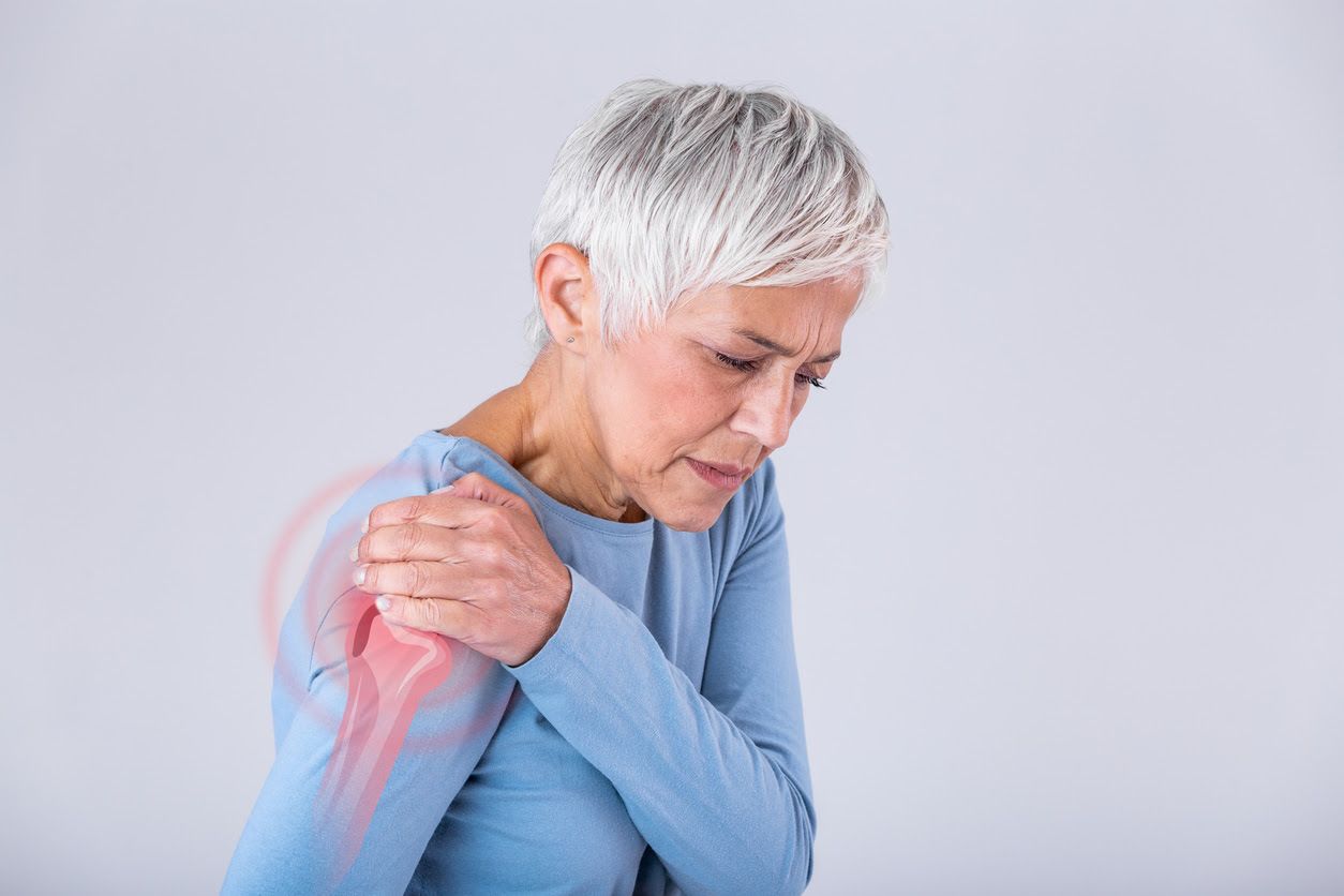 Боль в руке от плеча до локтя: причины появления болей, методы диагностики, профилактика и лечение