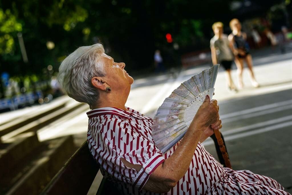 Чем опасно лето для пожилых? 5 летних опасностей: Чем опасно лето для пожилых людей?
