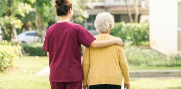 Как оформить пенсионера в дом престарелых